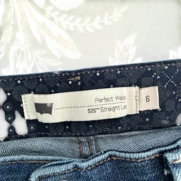 Levi's 525 Perfect Waist Straight Leg Jeans - Picture 3 of 14